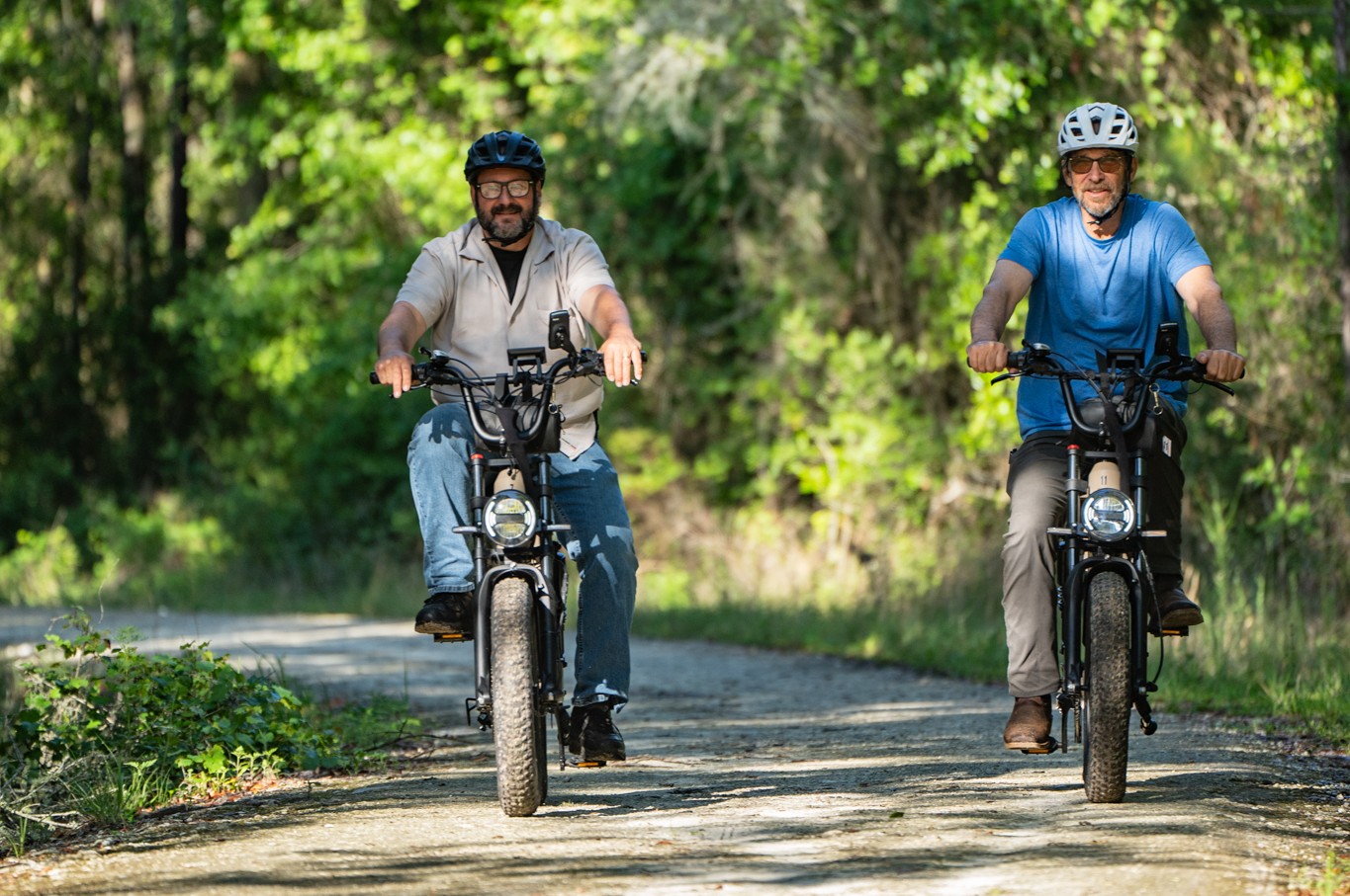 complementary e bikes with your reservation